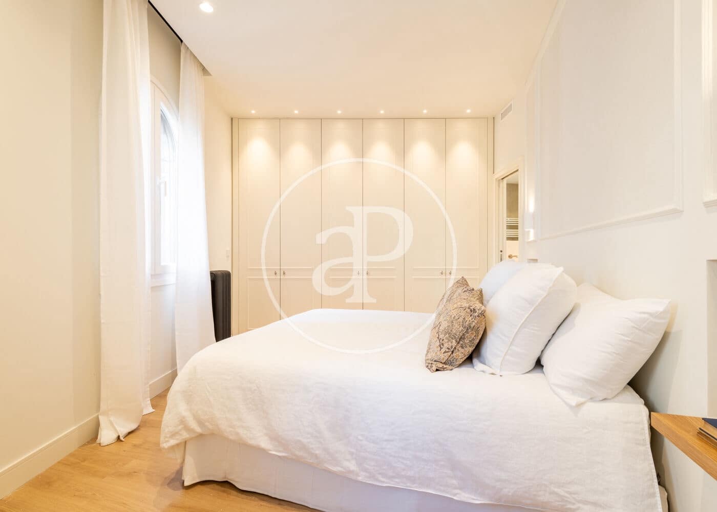 3 soveværelse Lejlighed til salg i Madrid by - € 1.875.000 (Ref: 9735596)