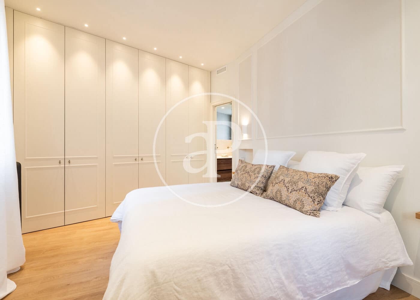 3 soveværelse Lejlighed til salg i Madrid by - € 1.875.000 (Ref: 9735596)