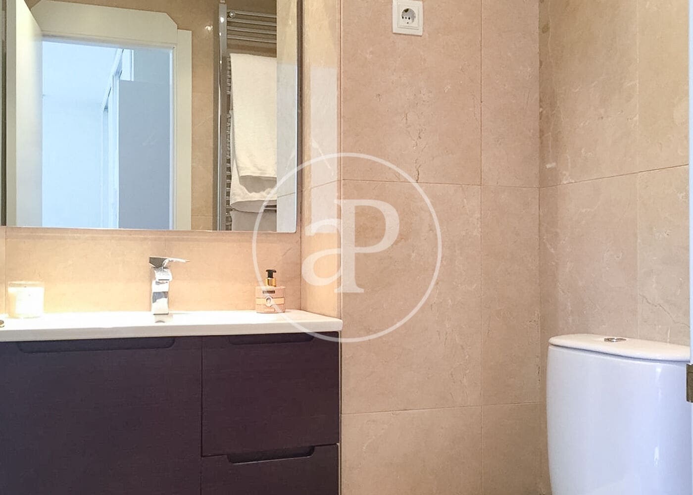 4 bedroom Villa for sale in San Sebastian de los Reyes with pool - € 795,000 (Ref: 9735597)