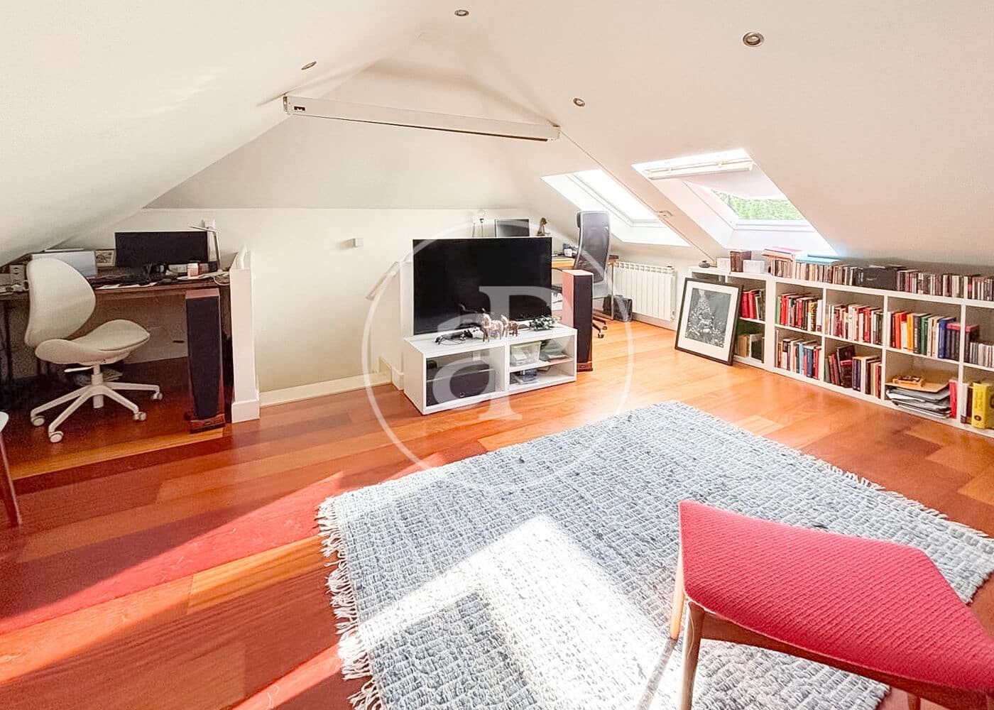 4 bedroom Villa for sale in San Sebastian de los Reyes with pool - € 795,000 (Ref: 9735597)