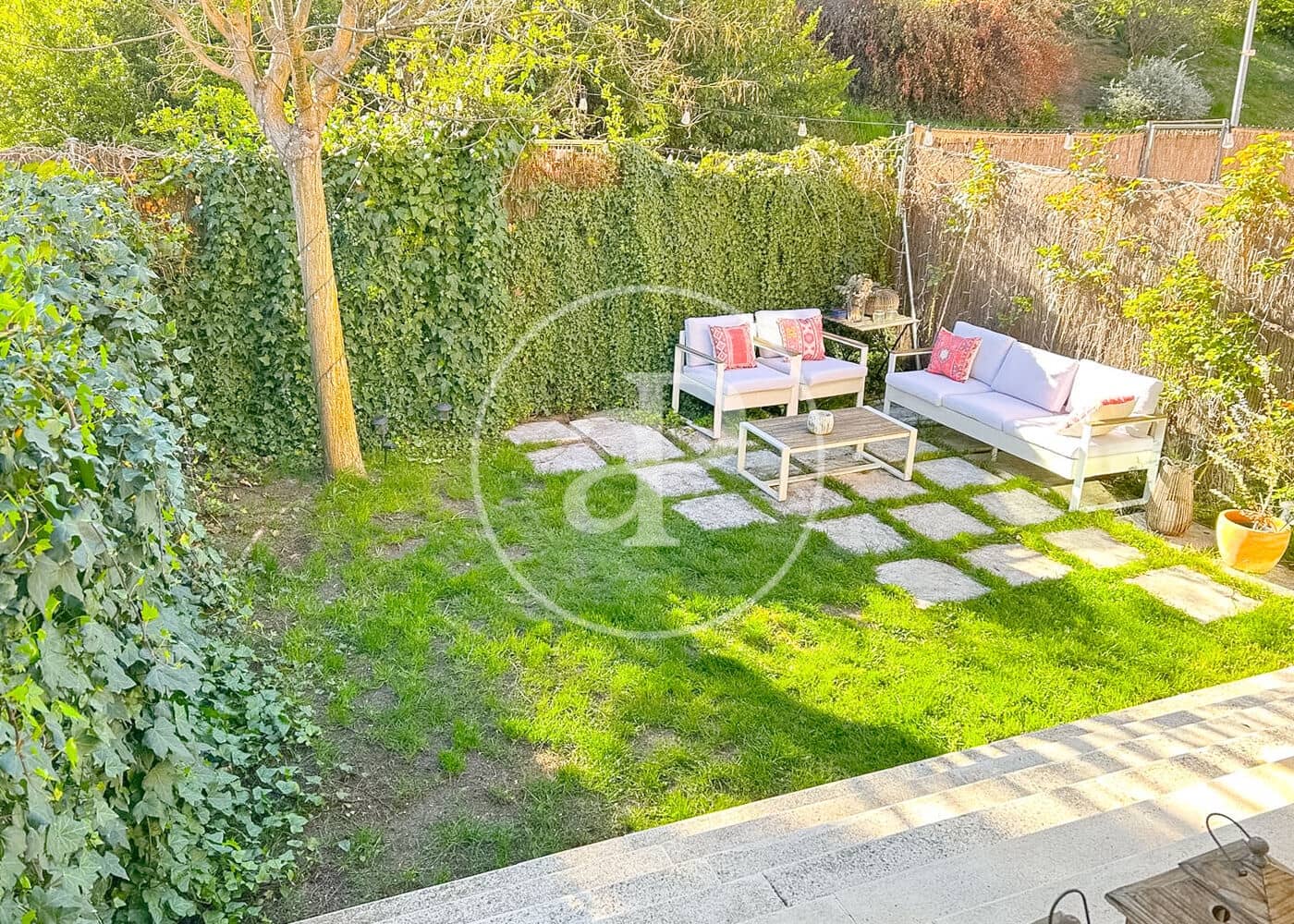 4 bedroom Villa for sale in San Sebastian de los Reyes with pool - € 795,000 (Ref: 9735597)