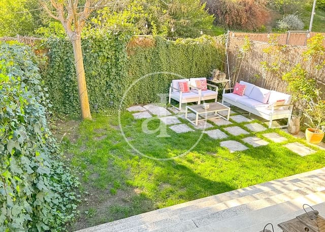 4 soverom Villa til salgs i San Sebastián de los Reyes med svømmebasseng - € 795 000 (Ref: 9735597)