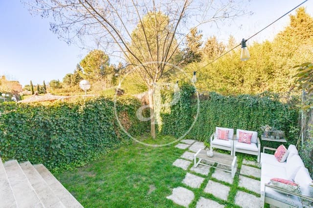 4 makuuhuone Huvila myytävänä paikassa San Sebastián de los Reyes mukana uima-altaan - 795 000 € (Ref: 9735597)