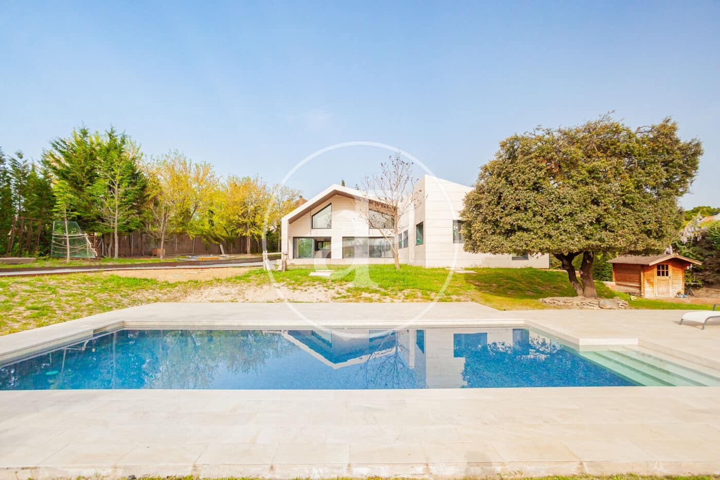 5 bedroom Villa for sale in Pozuelo de Alarcon with pool - € 4,200,000 (Ref: 9738573)
