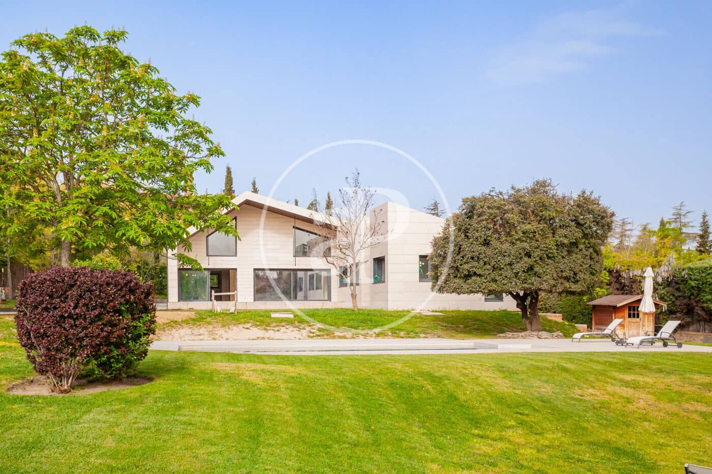 5 bedroom Villa for sale in Pozuelo de Alarcon with pool - € 4,200,000 (Ref: 9738573)