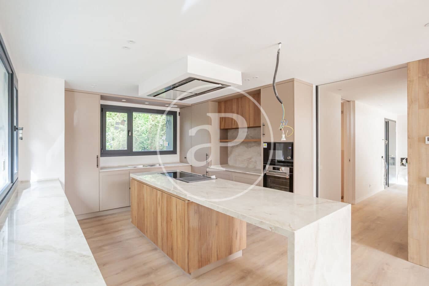 5 bedroom Villa for sale in Pozuelo de Alarcon with pool - € 4,200,000 (Ref: 9738573)