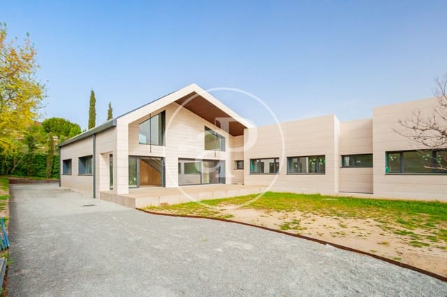 Chalet de 5 habitaciones en Pozuelo de Alarcón en venta con piscina - 4.200.000 € (Ref: 9738573)