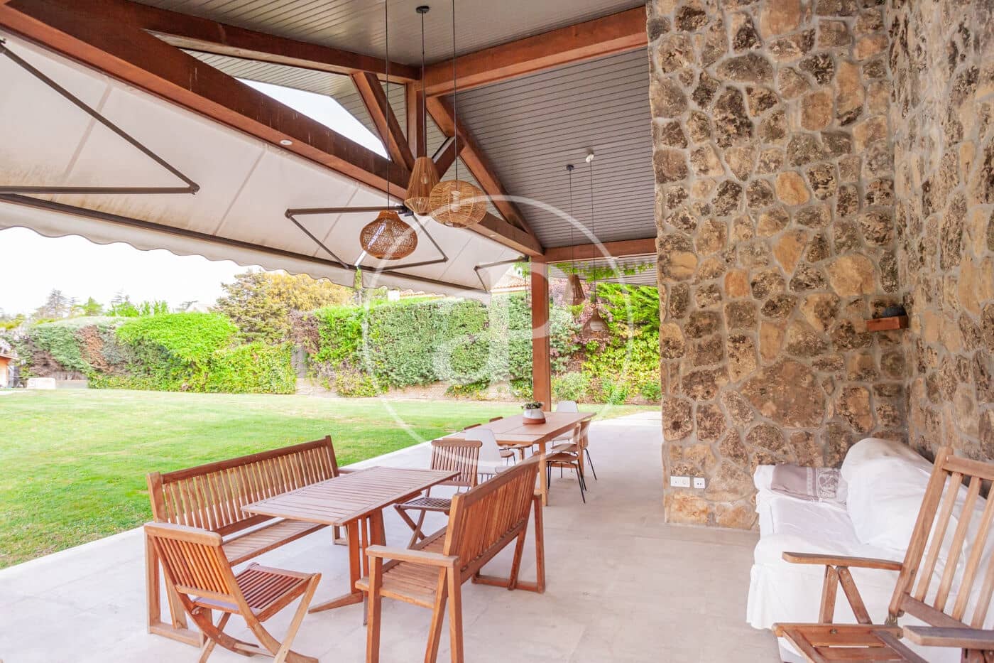5 bedroom Villa for sale in Pozuelo de Alarcon with pool - € 4,200,000 (Ref: 9738573)