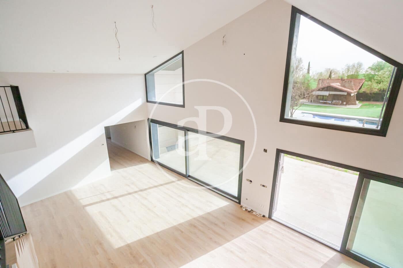 5 bedroom Villa for sale in Pozuelo de Alarcon with pool - € 4,200,000 (Ref: 9738573)