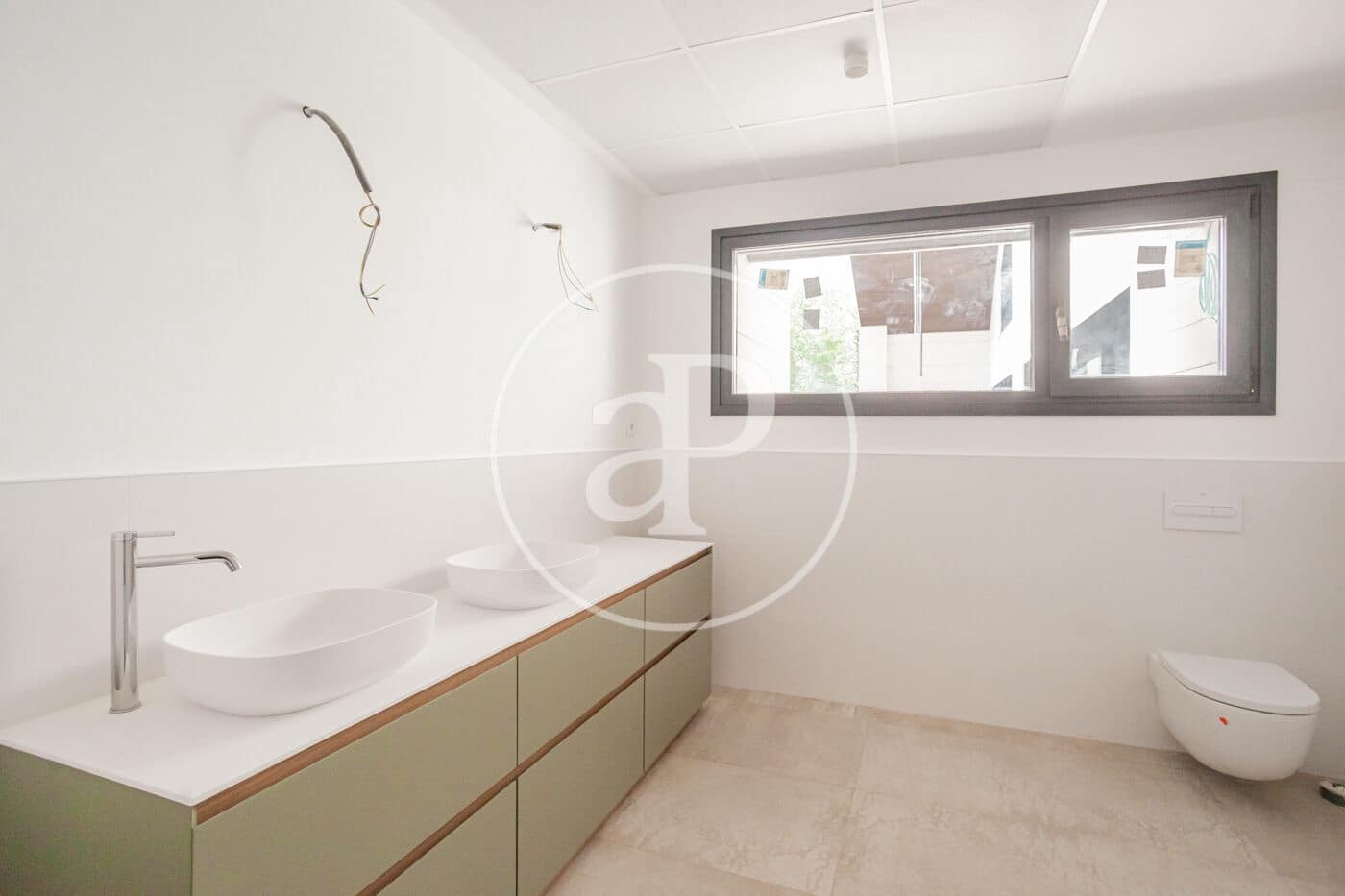 5 bedroom Villa for sale in Pozuelo de Alarcon with pool - € 4,200,000 (Ref: 9738573)