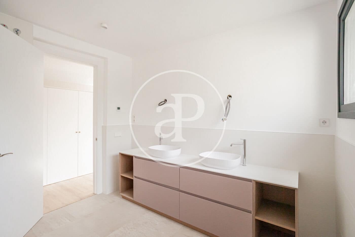 5 bedroom Villa for sale in Pozuelo de Alarcon with pool - € 4,200,000 (Ref: 9738573)
