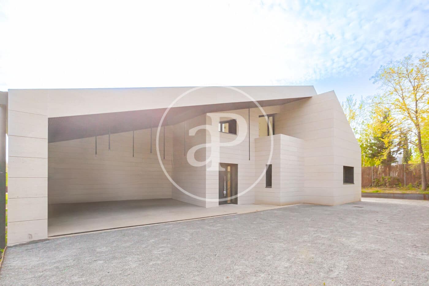 5 bedroom Villa for sale in Pozuelo de Alarcon with pool - € 4,200,000 (Ref: 9738573)
