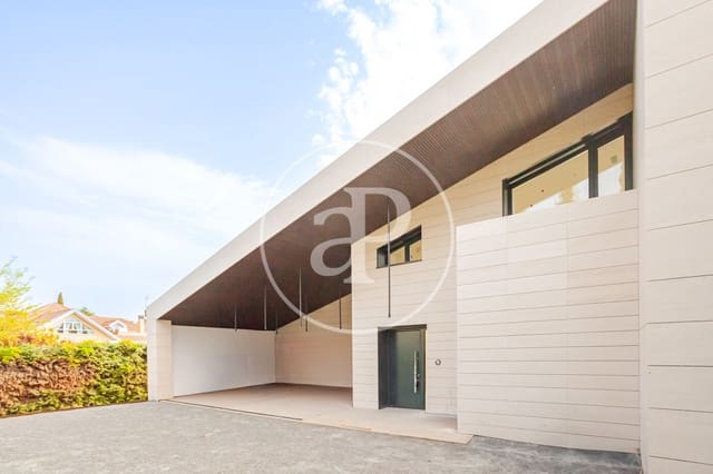 Chalet de 5 habitaciones en Pozuelo de Alarcón en venta con piscina - 4.200.000 € (Ref: 9738573)
