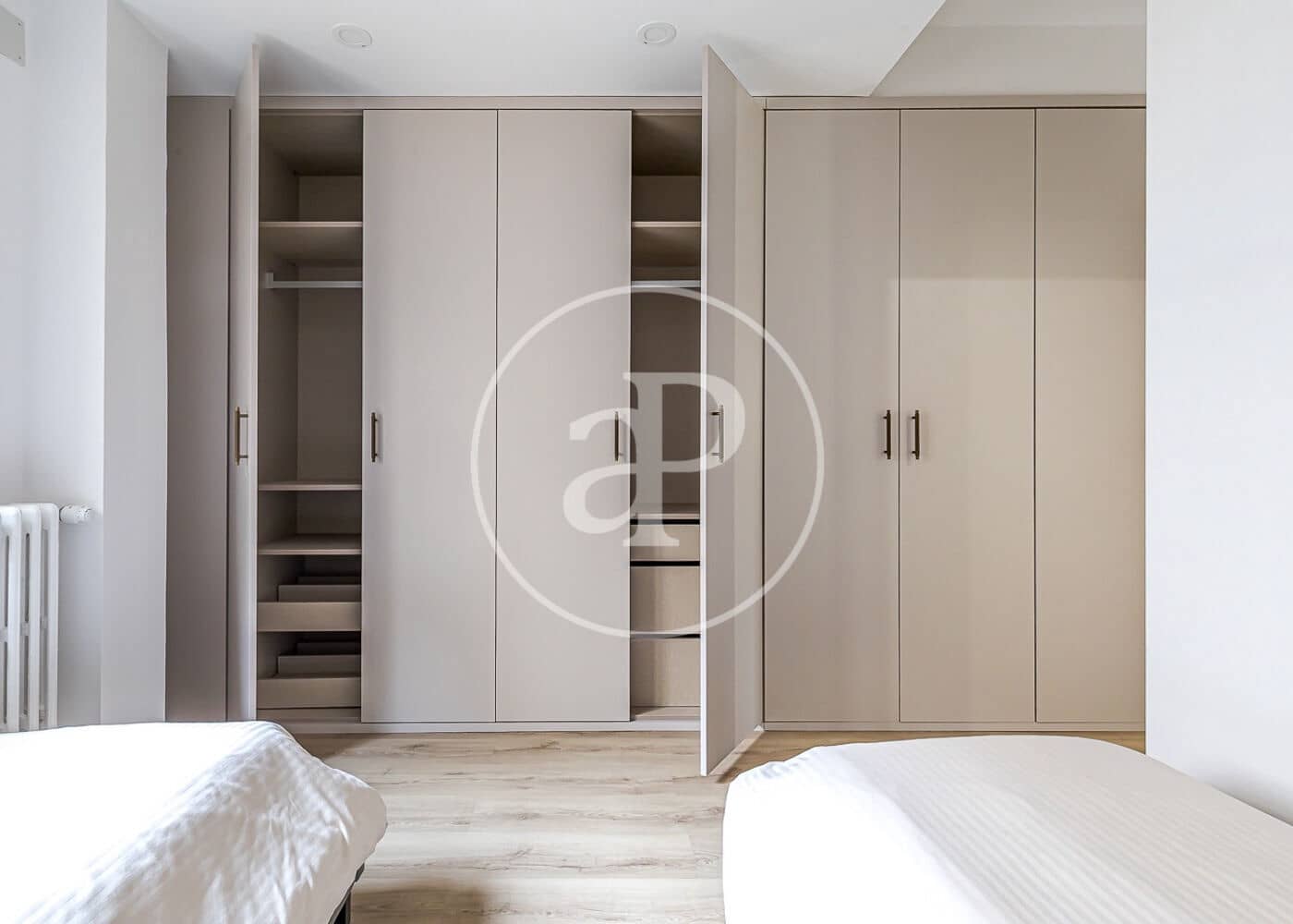 4 soveværelse Lejlighed til salg i Madrid by - € 1.350.000 (Ref: 9748074)