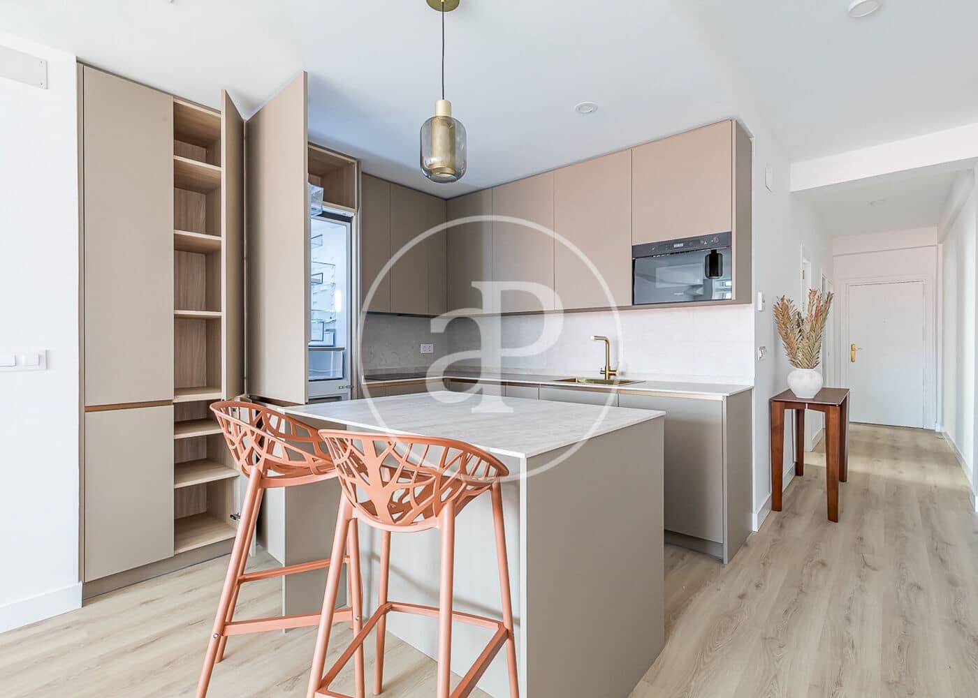 4 soveværelse Lejlighed til salg i Madrid by - € 1.350.000 (Ref: 9748074)