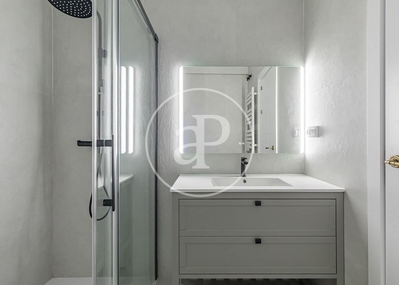 4 soveværelse Lejlighed til salg i Madrid by - € 1.350.000 (Ref: 9748074)