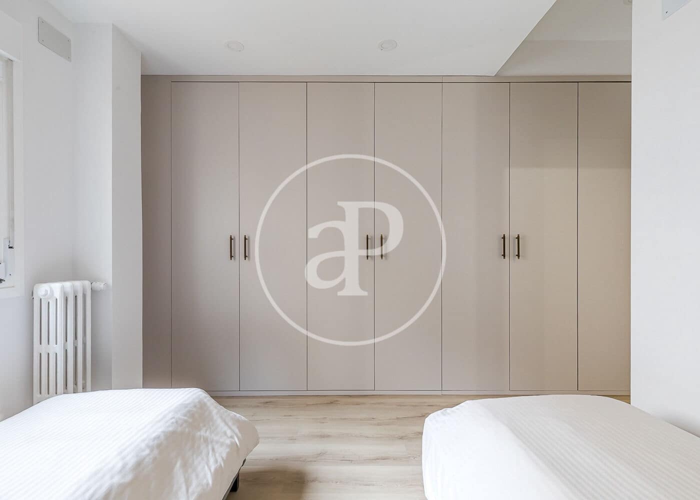 4 soveværelse Lejlighed til salg i Madrid by - € 1.350.000 (Ref: 9748074)