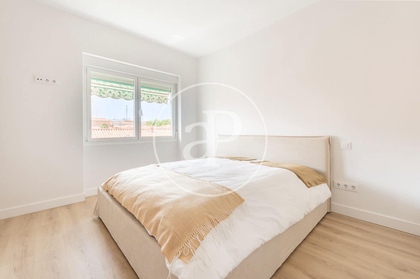 4 soveværelse Lejlighed til salg i Madrid by - € 1.290.000 (Ref: 9748074)