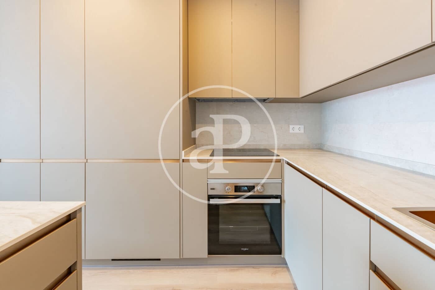 4 soveværelse Lejlighed til salg i Madrid by - € 1.290.000 (Ref: 9748074)