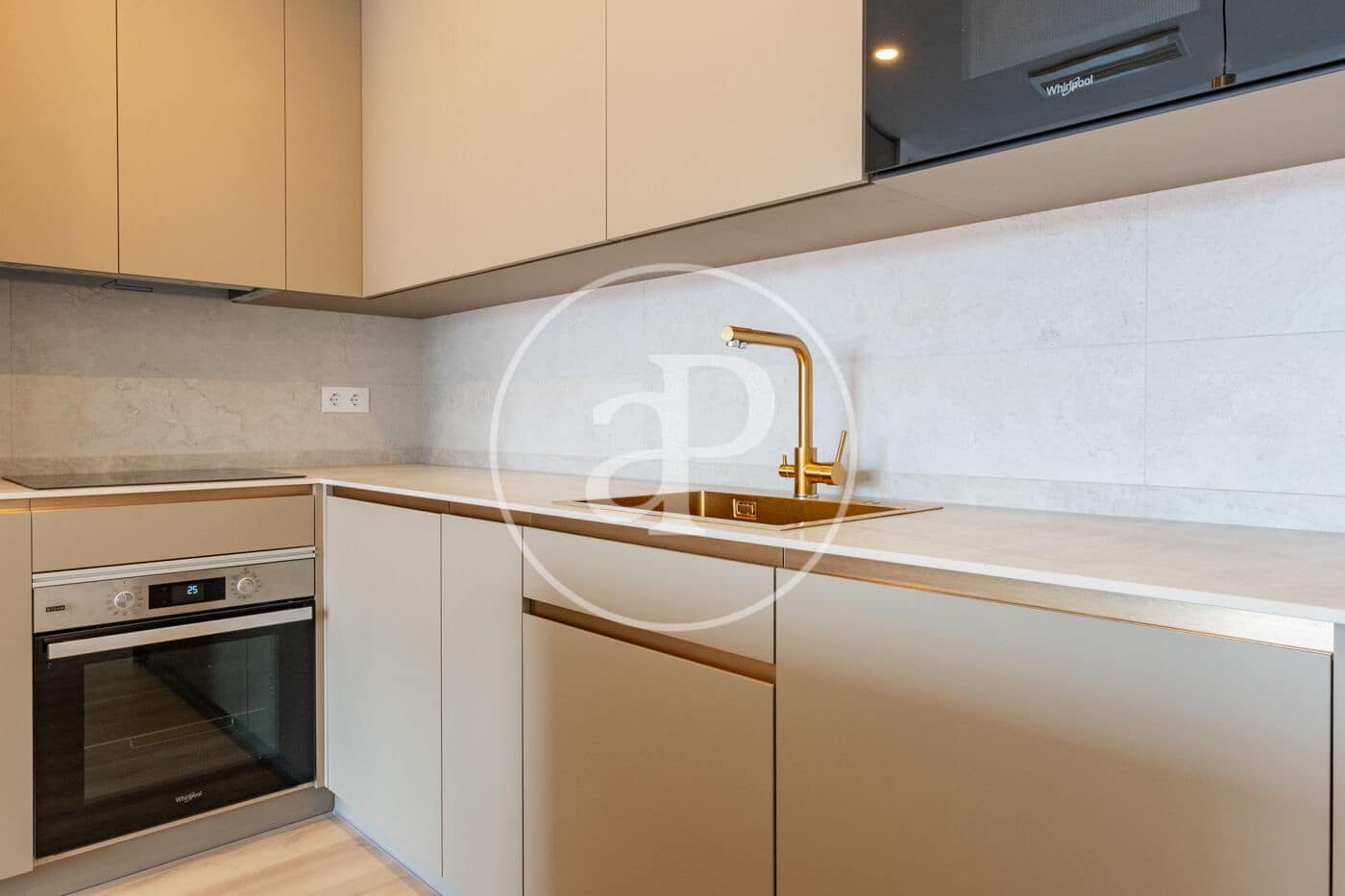 4 soveværelse Lejlighed til salg i Madrid by - € 1.290.000 (Ref: 9748074)