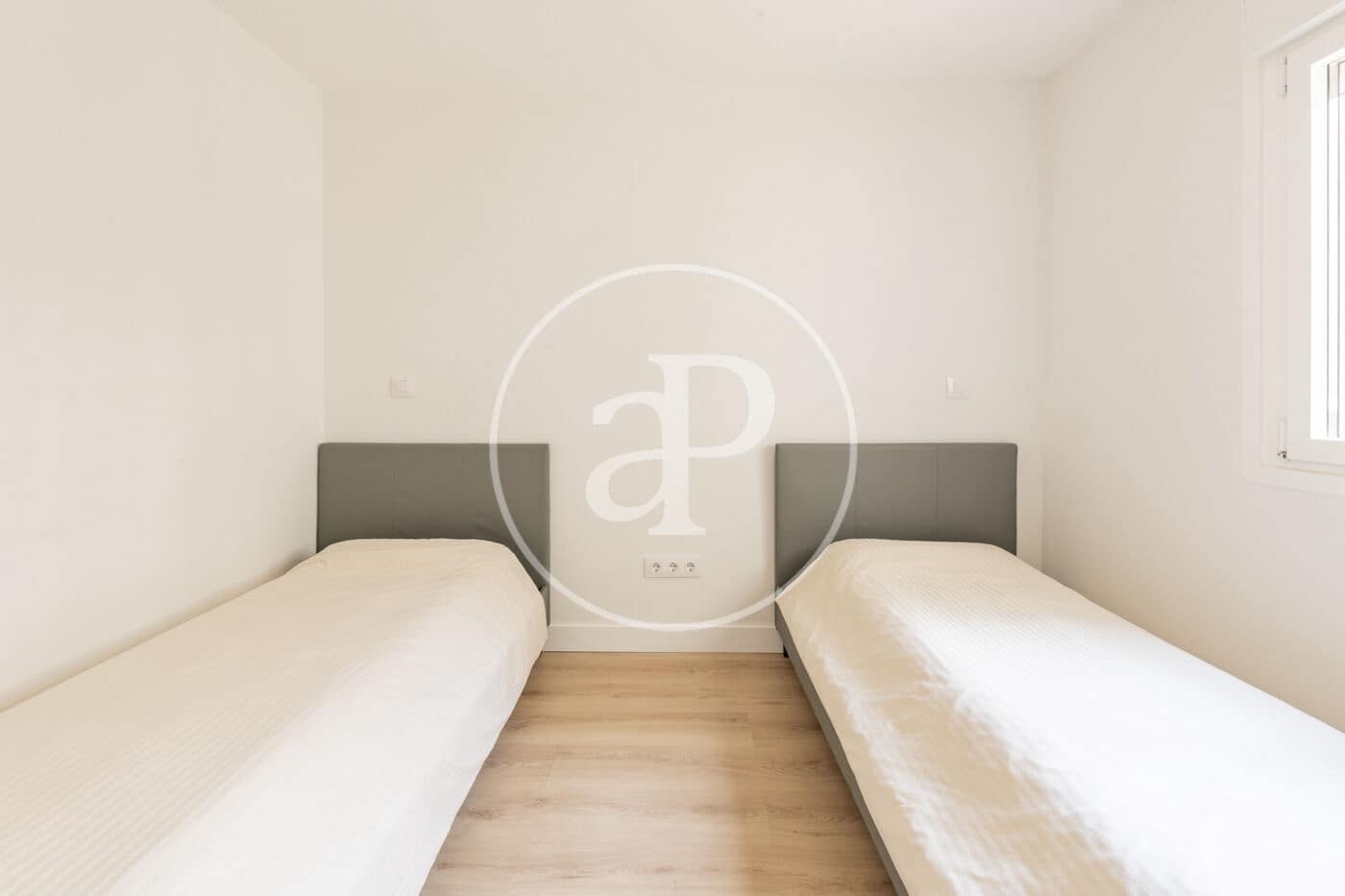 4 soveværelse Lejlighed til salg i Madrid by - € 1.290.000 (Ref: 9748074)