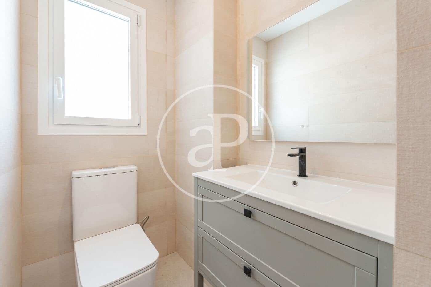 4 soveværelse Lejlighed til salg i Madrid by - € 1.290.000 (Ref: 9748074)