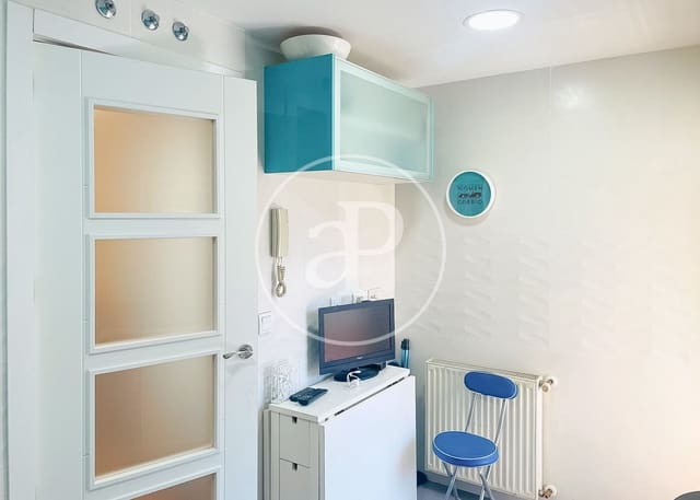 3 sovrum Lägenhet att hyra i Valverde, Madrid stad med pool - 2 600 € (Ref: 9748076)