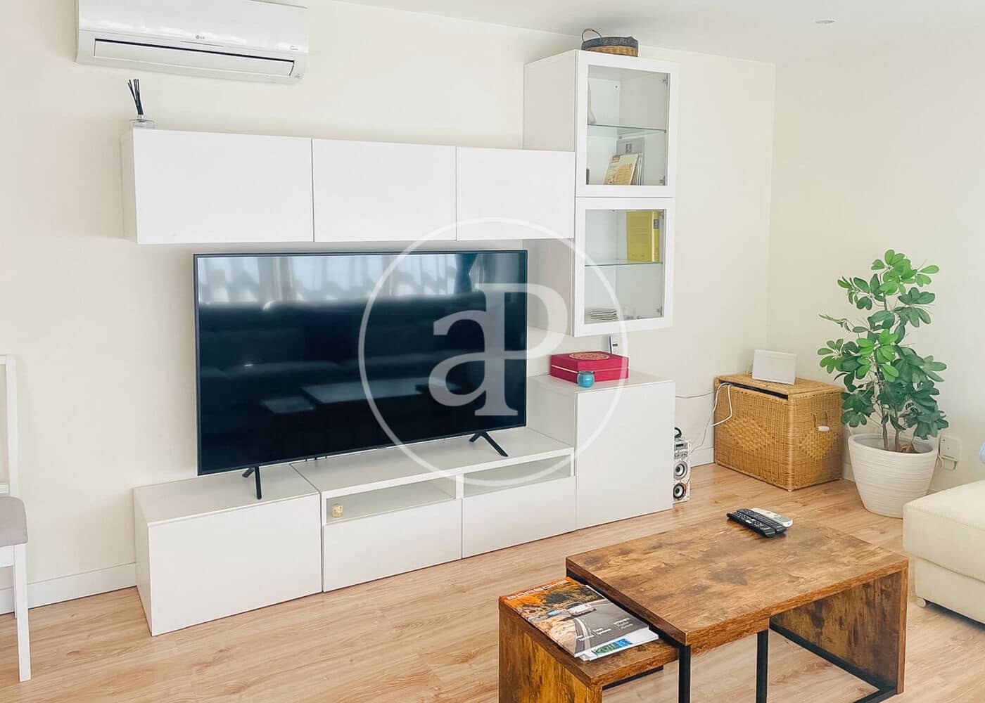 3 sovrum Lägenhet att hyra i Madrid stad med pool - 2 600 € (Ref: 9748076)