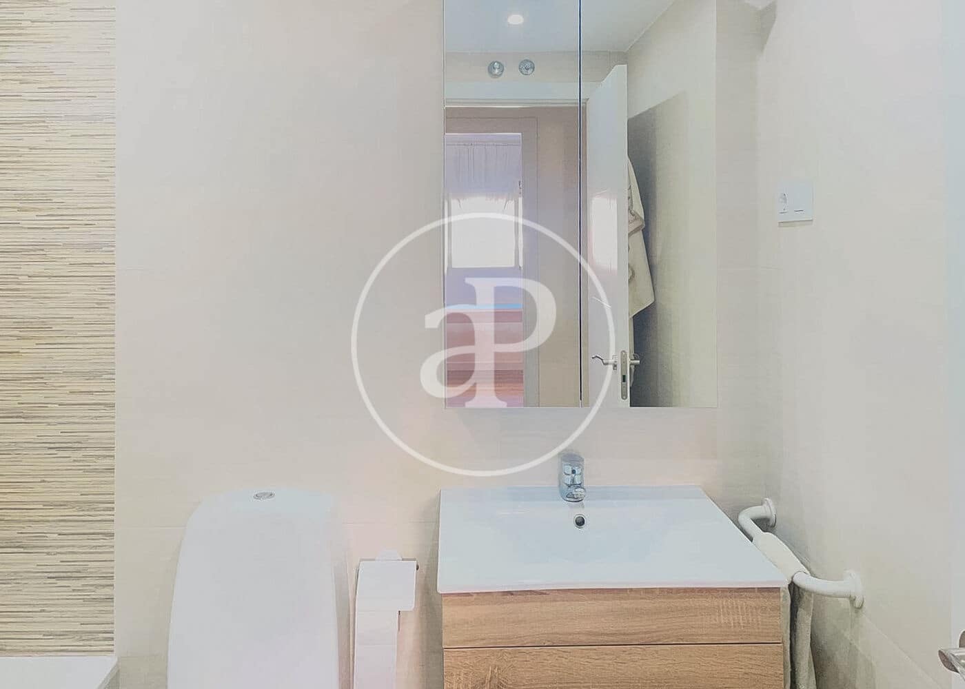 3 sovrum Lägenhet att hyra i Madrid stad med pool - 2 600 € (Ref: 9748076)