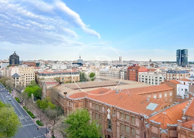 4 makuuhuone Kattohuoneisto myytävänä paikassa Almagro, Madrid kaupunki - 8 700 000 € (Ref: 9748077)