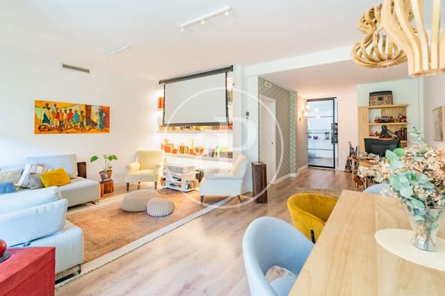 4 sovrum Lägenhet att hyra i Nueva España, Madrid stad med pool - 4 000 € (Ref: 9752040)