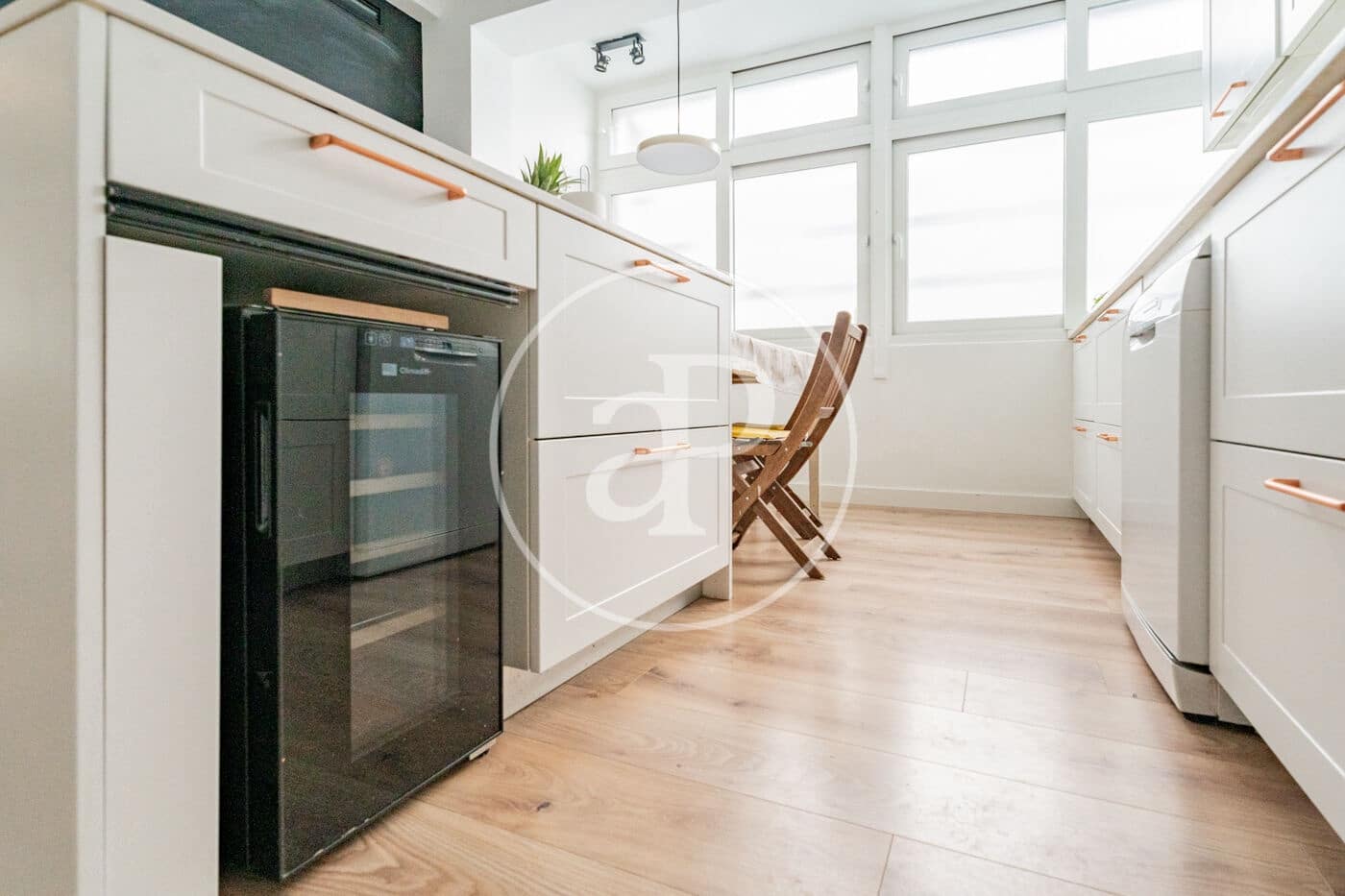 4 soverom Leilighet til leie i Madrid by med svømmebasseng - € 4 000 (Ref: 9752040)