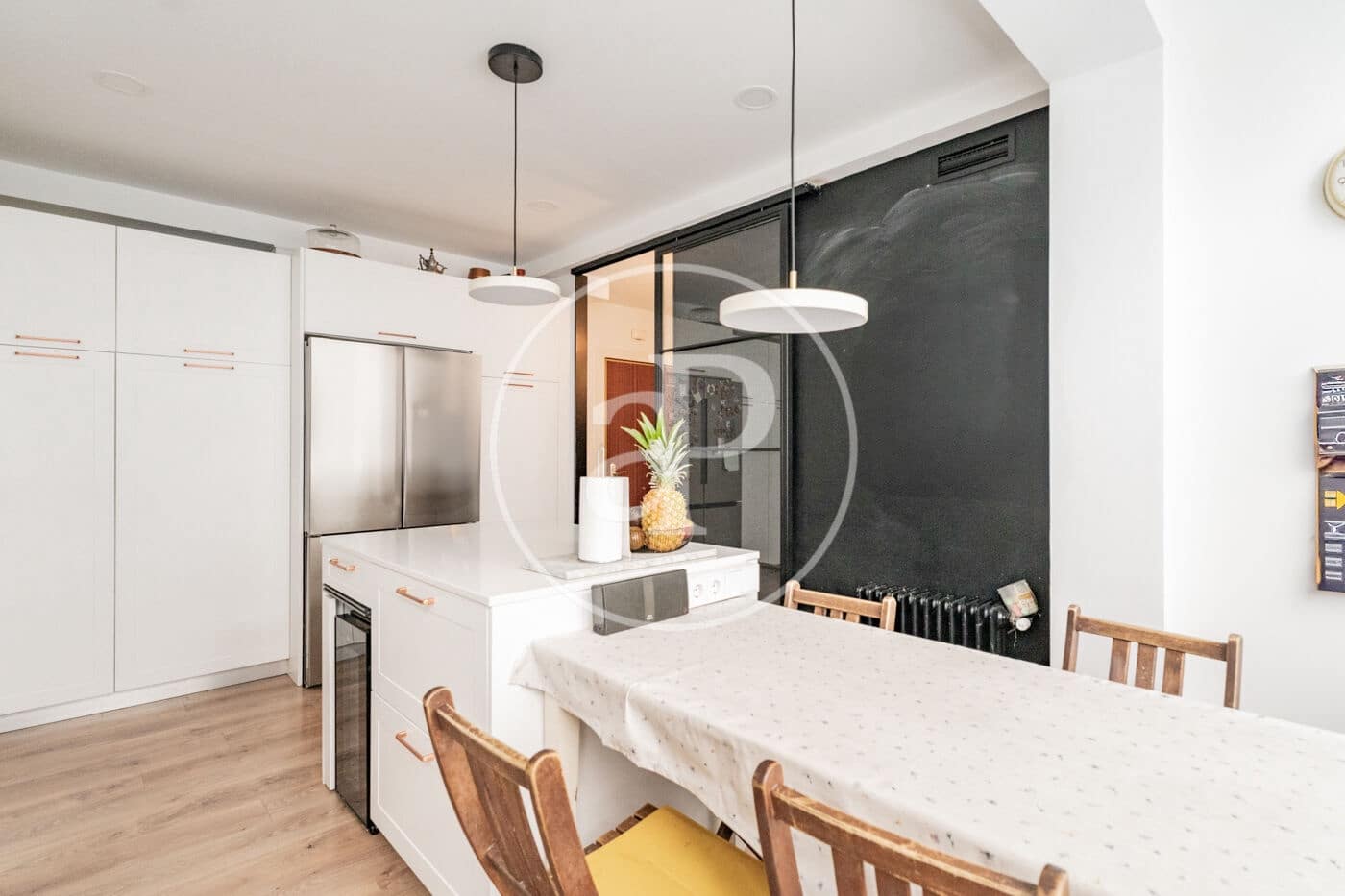 4 soverom Leilighet til leie i Madrid by med svømmebasseng - € 4 000 (Ref: 9752040)