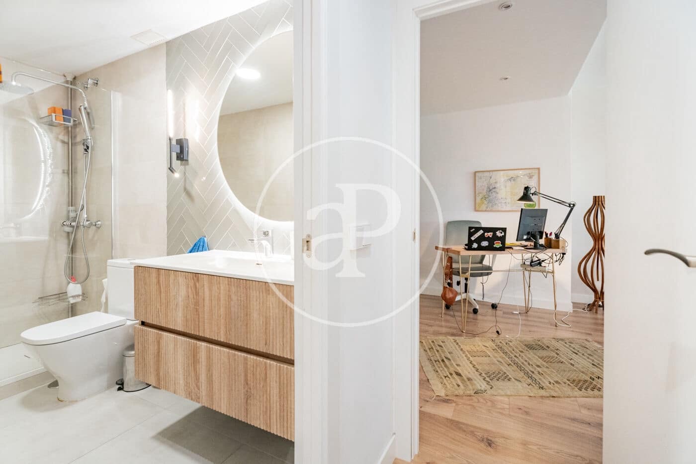 4 soverom Leilighet til leie i Madrid by med svømmebasseng - € 4 000 (Ref: 9752040)