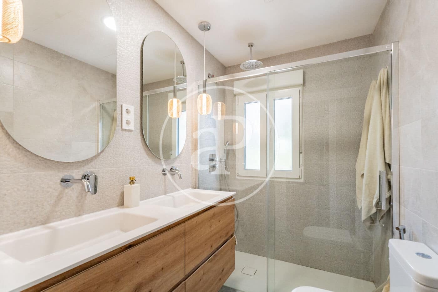 4 soverom Leilighet til leie i Madrid by med svømmebasseng - € 4 000 (Ref: 9752040)