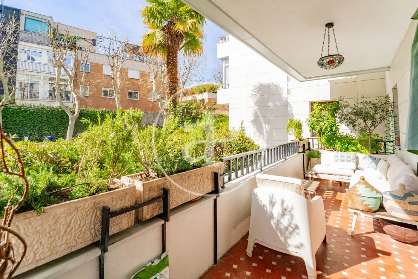 4 soverom Leilighet til leie i Madrid by med svømmebasseng - € 4 000 (Ref: 9752040)