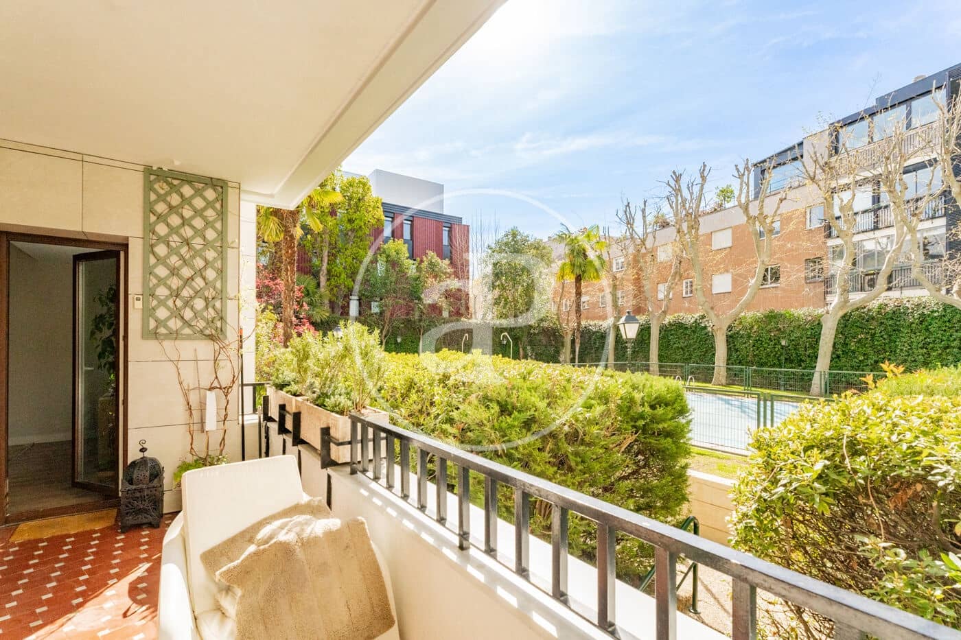 4 soverom Leilighet til leie i Madrid by med svømmebasseng - € 4 000 (Ref: 9752040)