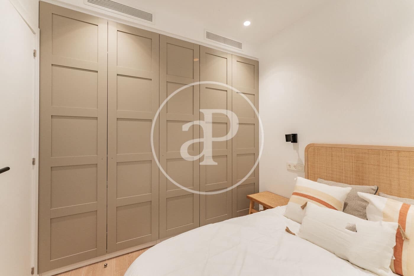 1 soverom Leilighet til leie i Madrid by - € 1 700 (Ref: 9752042)