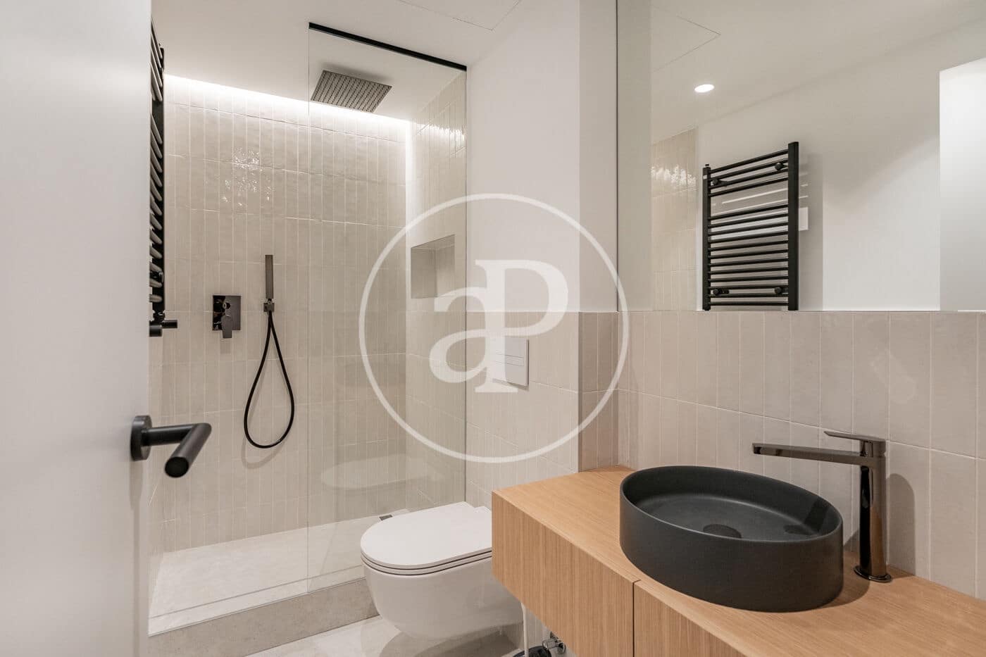 1 soverom Leilighet til leie i Madrid by - € 1 700 (Ref: 9752042)