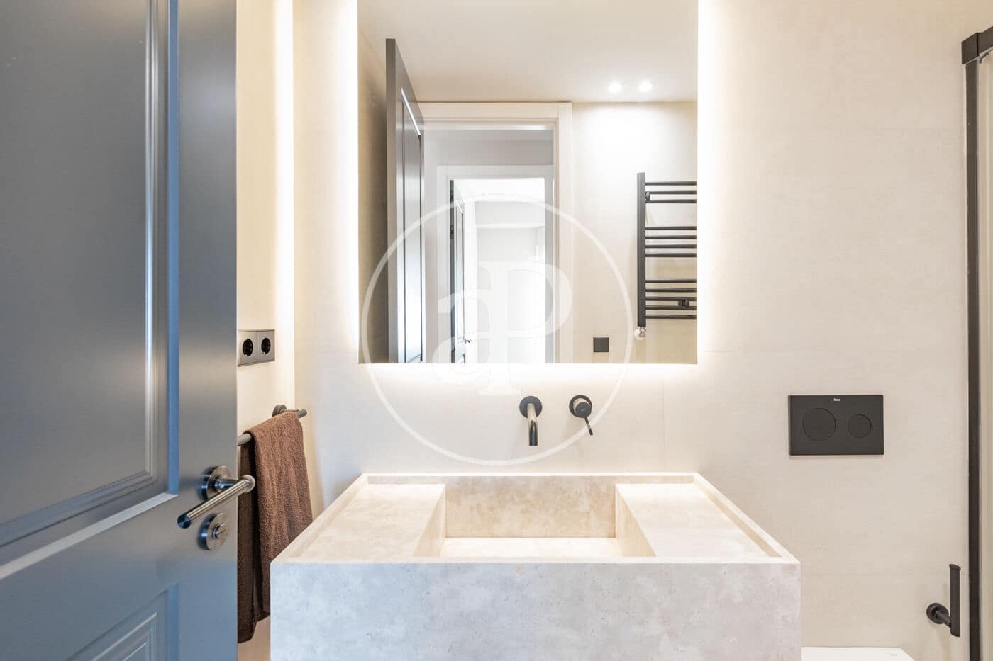 3 makuuhuone Kattohuoneisto myytävänä paikassa Madrid kaupunki - 1 645 000 € (Ref: 9752044)