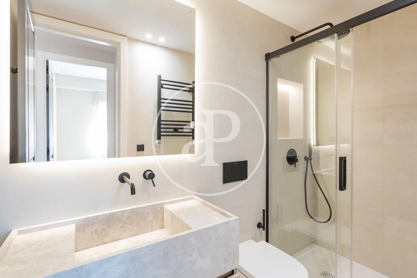 3 makuuhuone Kattohuoneisto myytävänä paikassa Madrid kaupunki - 1 645 000 € (Ref: 9752044)