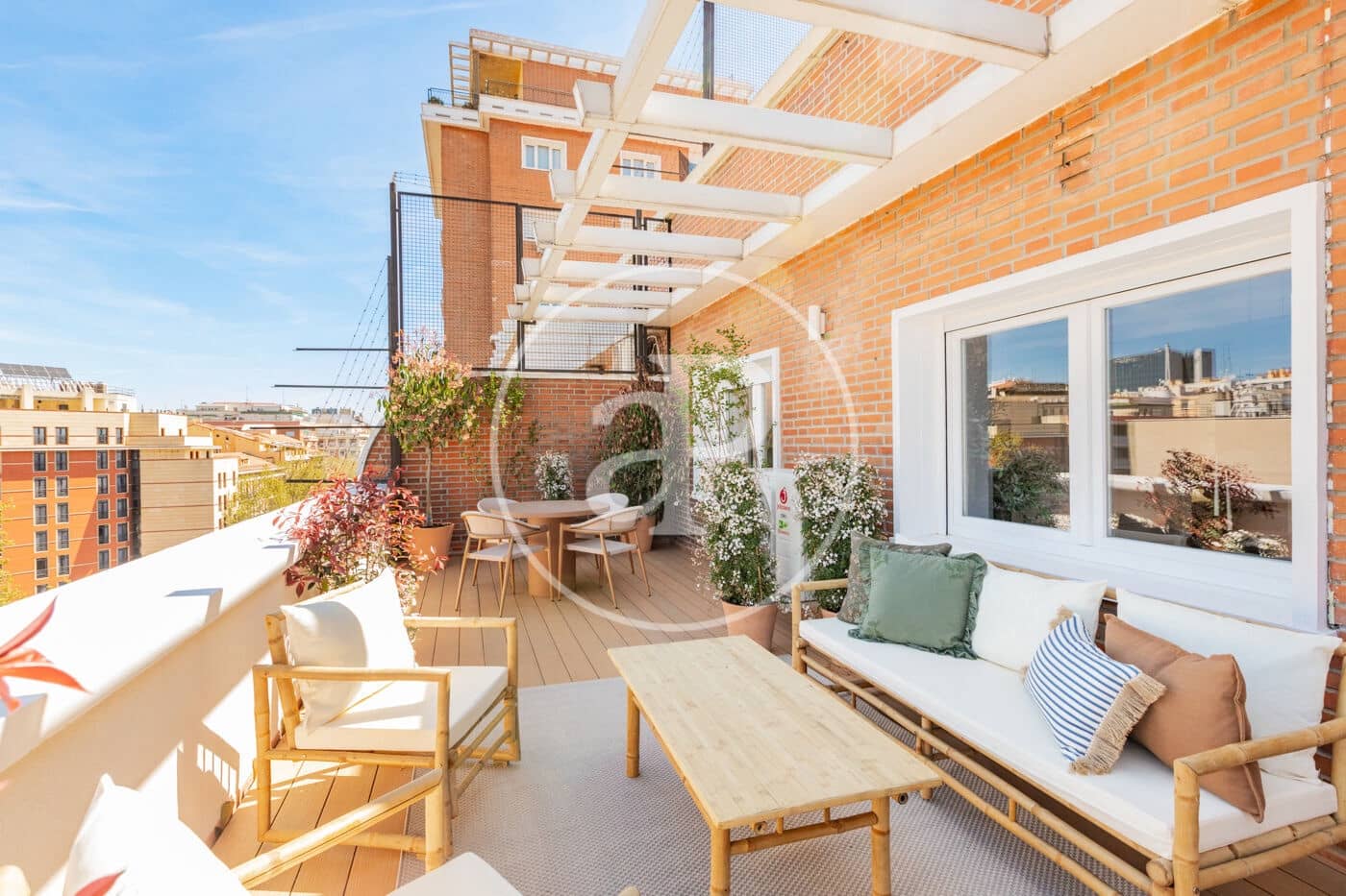 3 makuuhuone Kattohuoneisto myytävänä paikassa Madrid kaupunki - 1 645 000 € (Ref: 9752044)