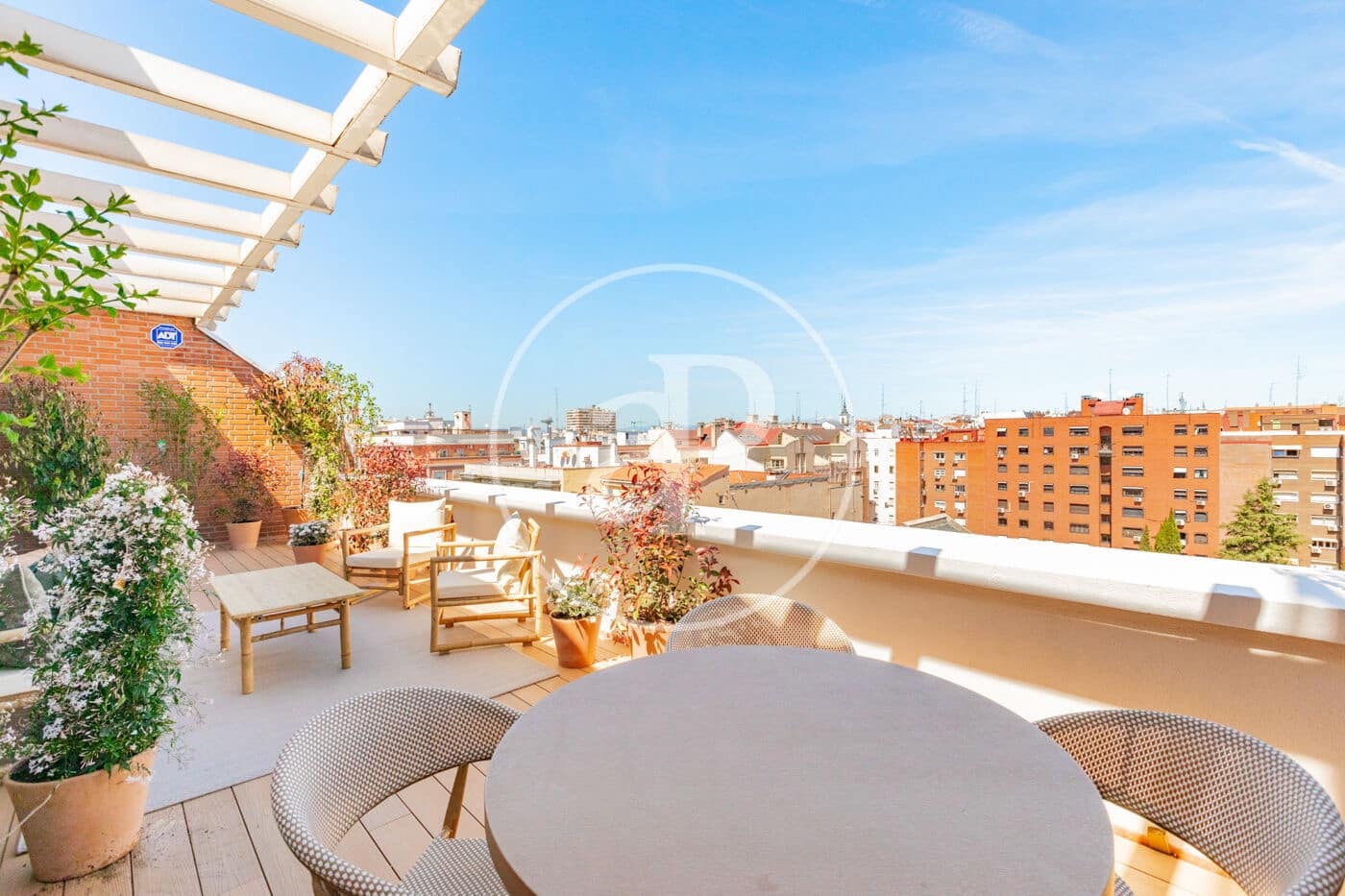 3 makuuhuone Kattohuoneisto myytävänä paikassa Madrid kaupunki - 1 645 000 € (Ref: 9752044)