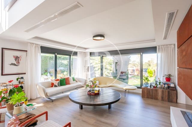 3 sypialnia Willa na sprzedaż w Las Rozas de Madrid z basenem - 1 850 000 € (Ref: 9752045)