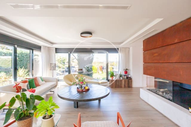 3 sypialnia Willa na sprzedaż w Las Rozas de Madrid z basenem - 1 850 000 € (Ref: 9752045)