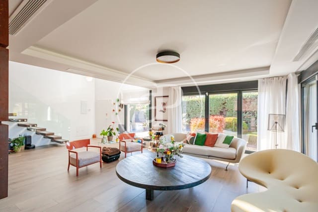 3 sypialnia Willa na sprzedaż w Las Rozas de Madrid z basenem - 1 850 000 € (Ref: 9752045)