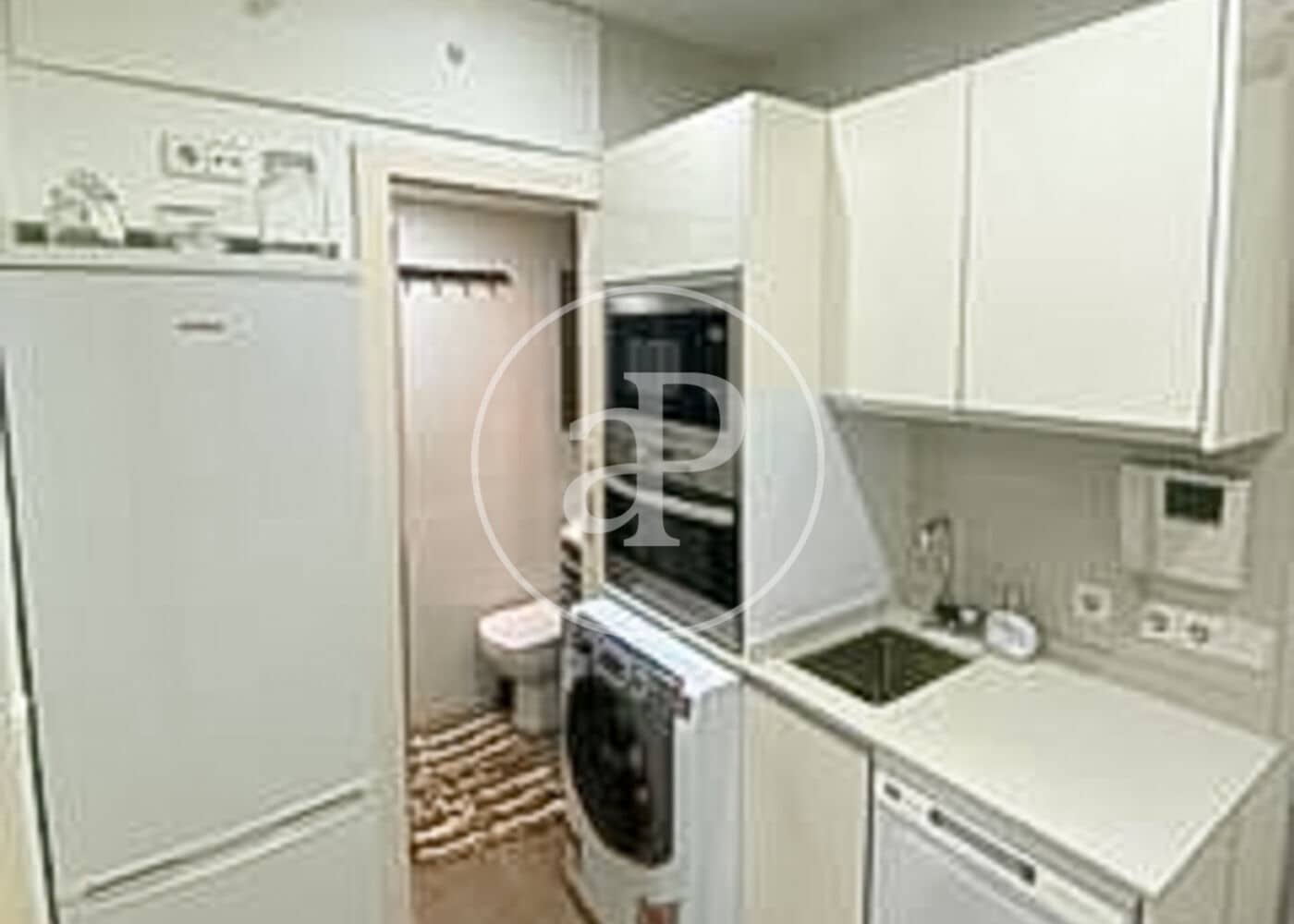 1 soverom Leilighet til leie i Madrid by - € 1 400 (Ref: 9755694)