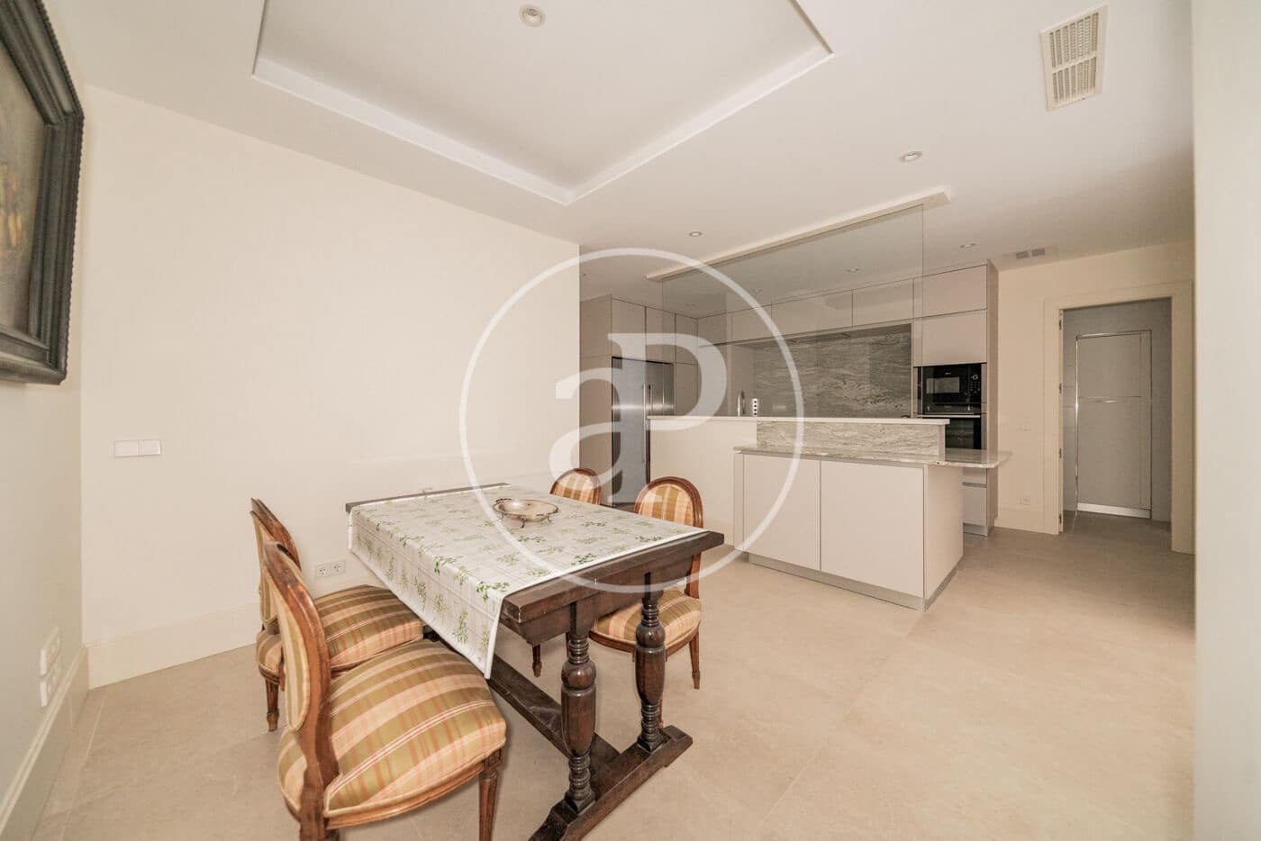 5 makuuhuone Huoneisto vuokrattavana paikassa Madrid kaupunki - 8 000 € (Ref: 9755695)