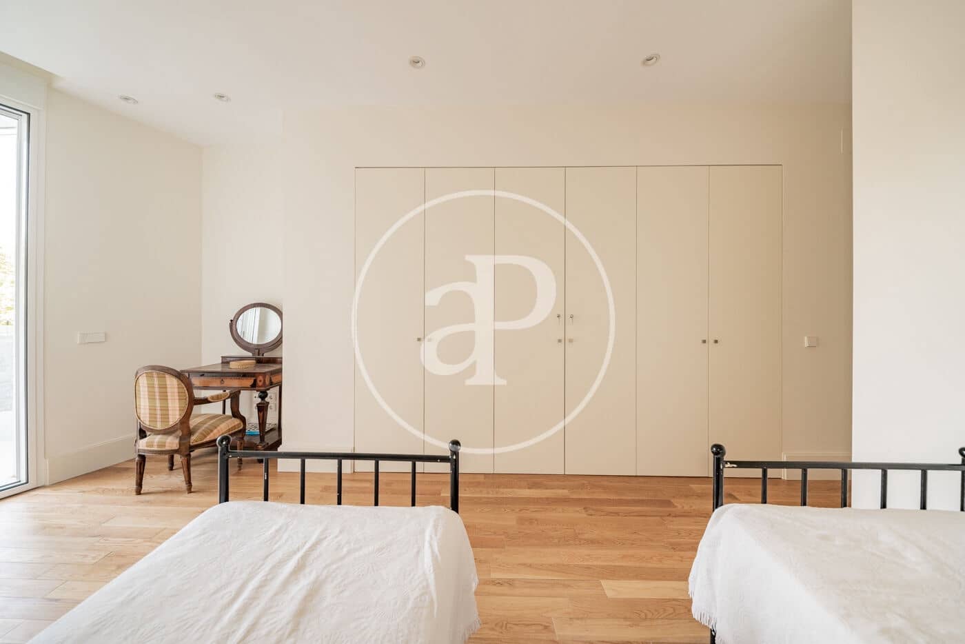 5 makuuhuone Huoneisto vuokrattavana paikassa Madrid kaupunki - 8 000 € (Ref: 9755695)