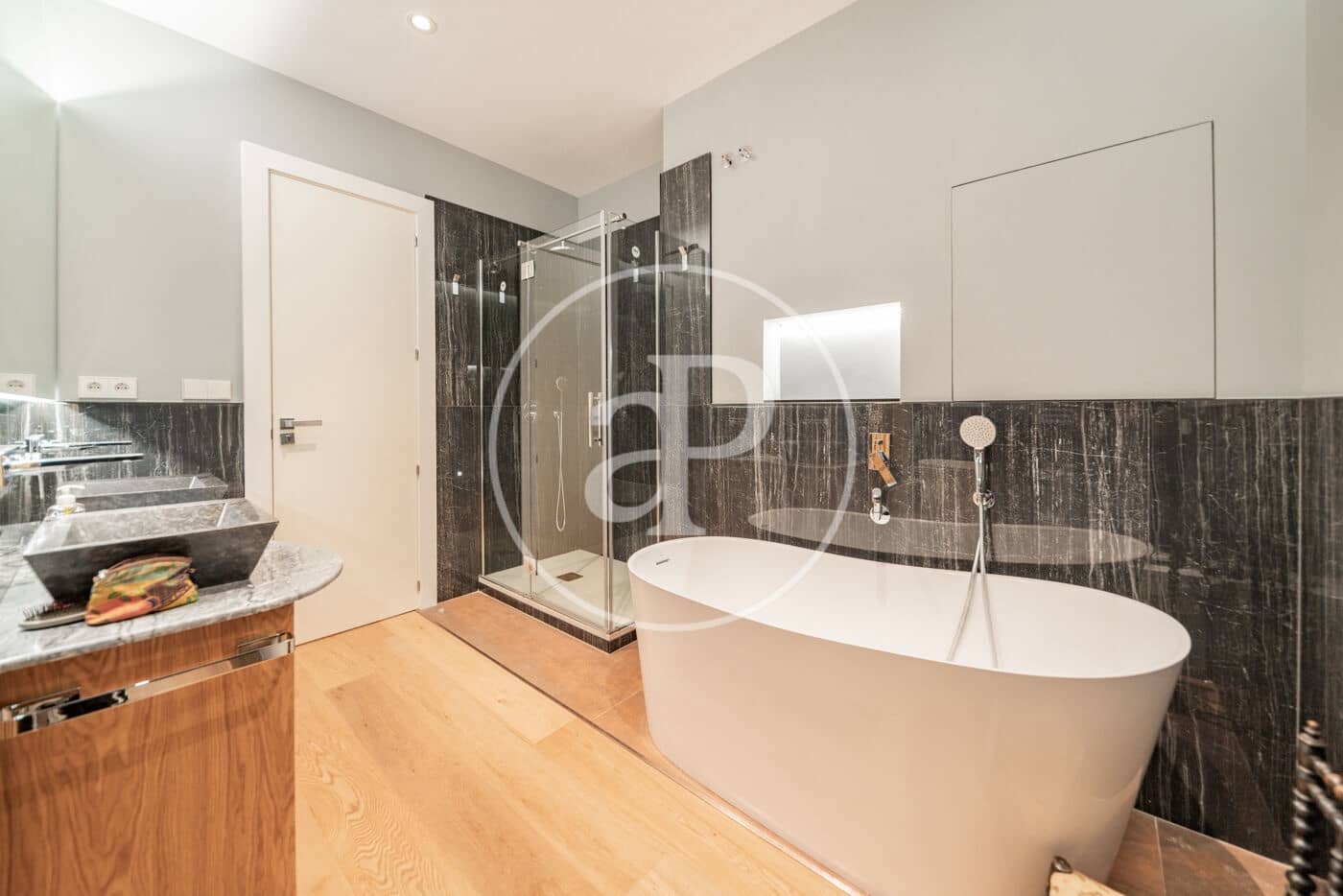 5 makuuhuone Huoneisto vuokrattavana paikassa Madrid kaupunki - 8 000 € (Ref: 9755695)